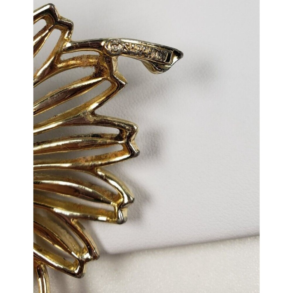 Vintage 1960's Flower Brooch Pin Signed Marked Sarah Coventry Gold Tone 3" Large - Picture 7 of 10